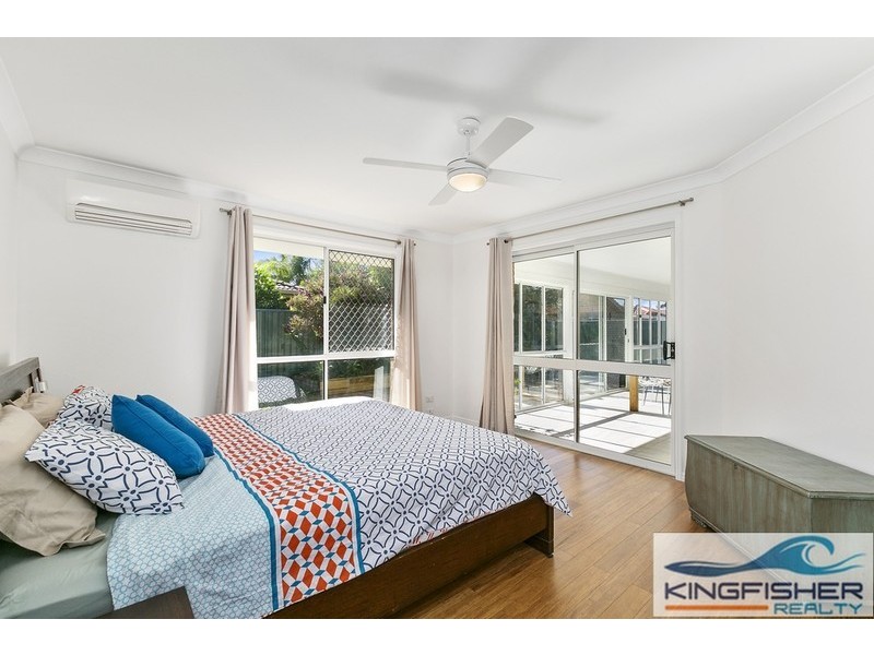 36 Pintail Crescent, Burleigh Waters QLD 4220