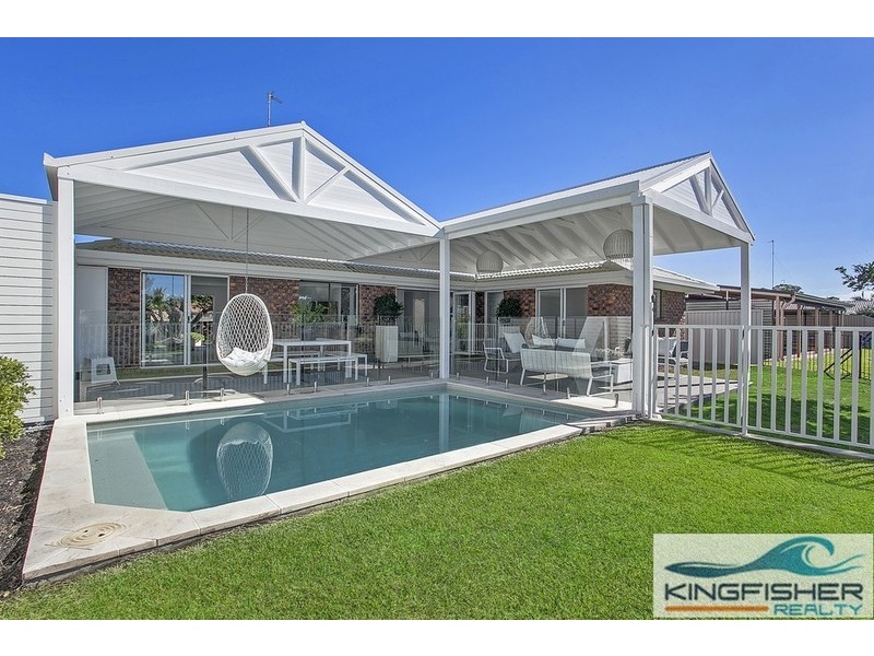 48 Dunlin Drive, Burleigh Waters QLD 4220