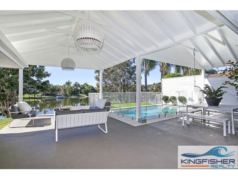 48 Dunlin Drive, Burleigh Waters QLD 4220