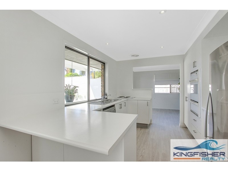 48 Dunlin Drive, Burleigh Waters QLD 4220