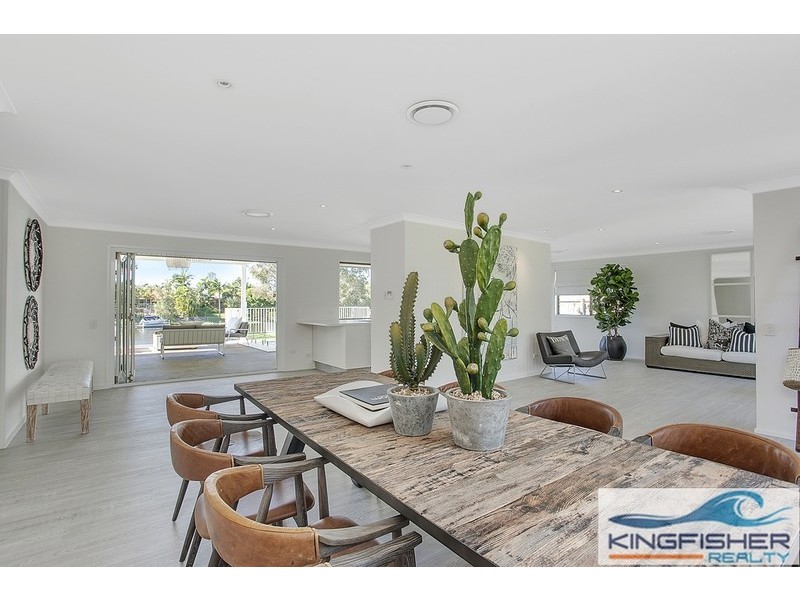 48 Dunlin Drive, Burleigh Waters QLD 4220