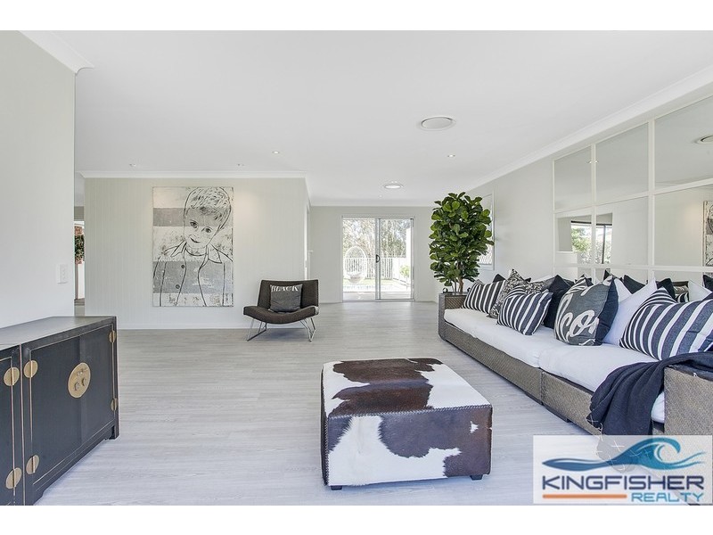 48 Dunlin Drive, Burleigh Waters QLD 4220