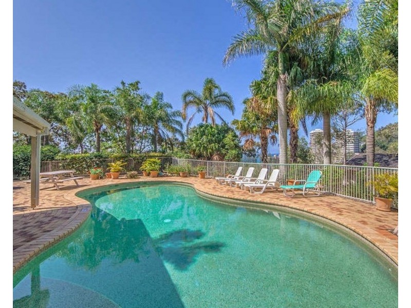 8/14 Brake Street, Burleigh Heads QLD 4220