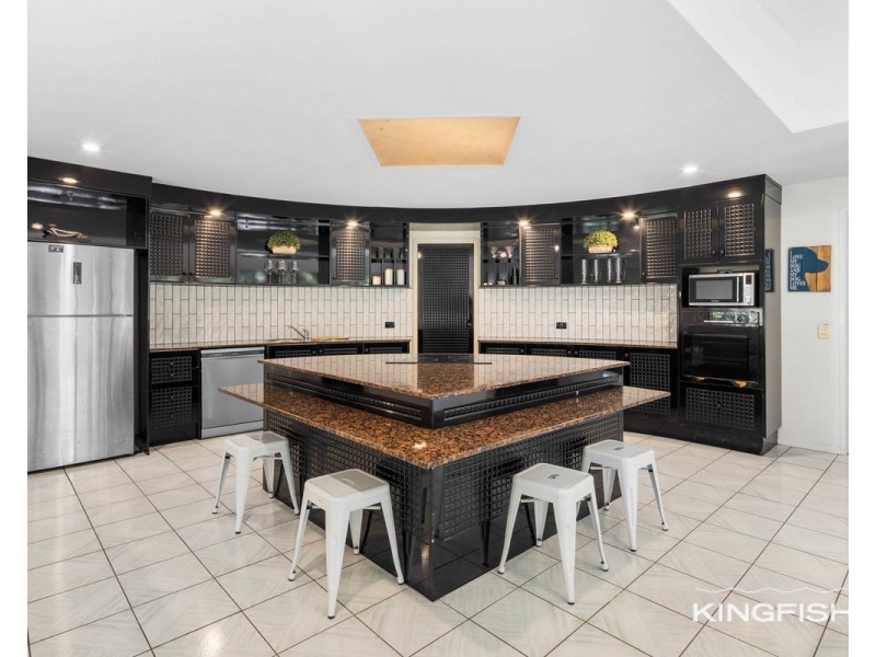 9 Reserve Street, Burleigh Heads QLD 4220