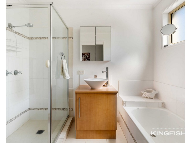 65 Southlake Drive, Varsity Lakes QLD 4227