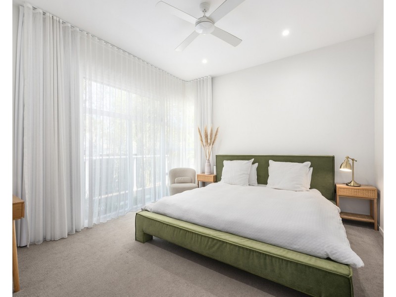 202A Ocean Parade, Burleigh Heads QLD 4220