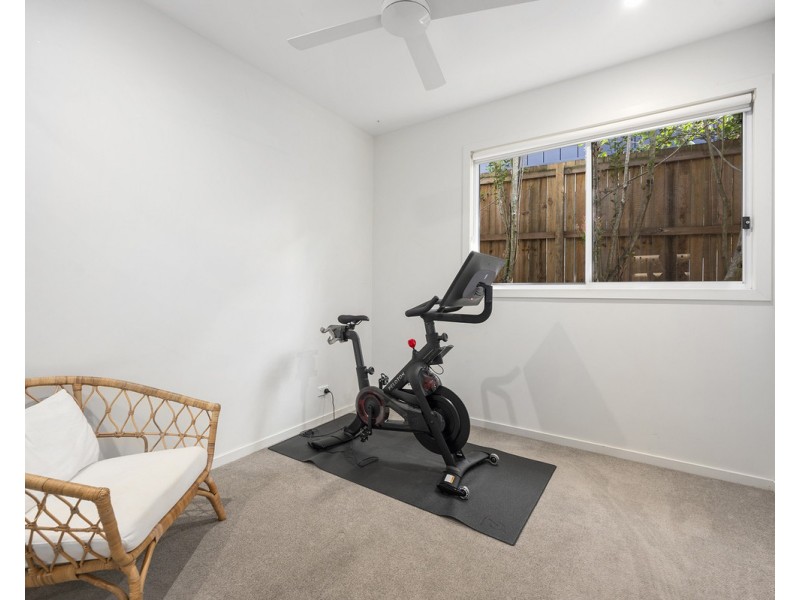 202A Ocean Parade, Burleigh Heads QLD 4220