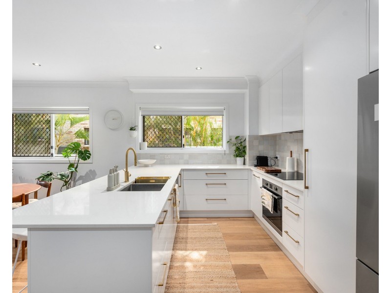 2/22 Burleigh Street, Burleigh Heads QLD 4220