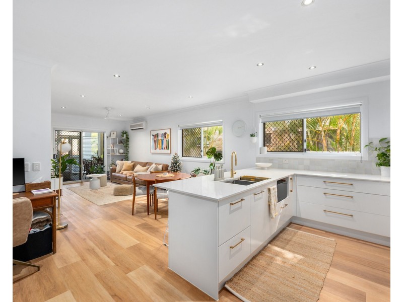 2/22 Burleigh Street, Burleigh Heads QLD 4220