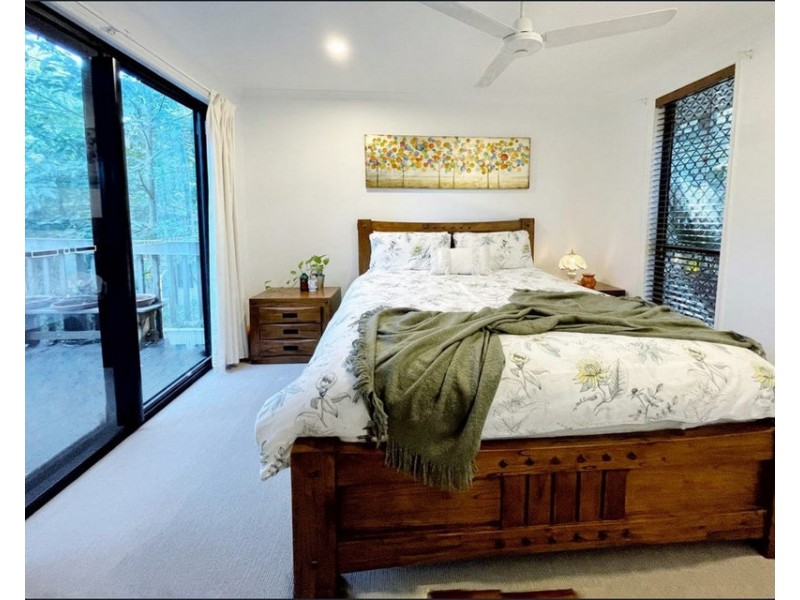 24 Skyline Terrace, Burleigh Heads QLD 4220