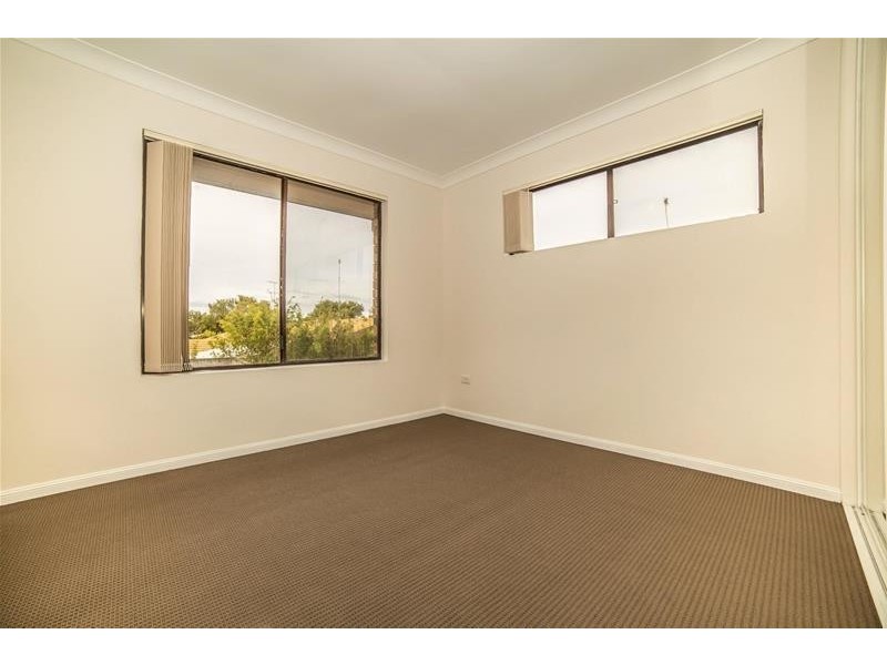 7/8 Christina Court, Mermaid Waters QLD 4218
