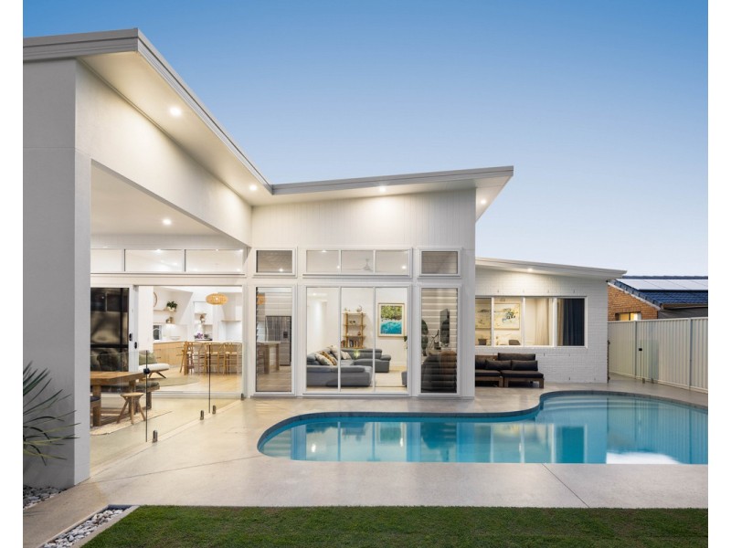 53 Jabiru Avenue, Burleigh Waters QLD 4220