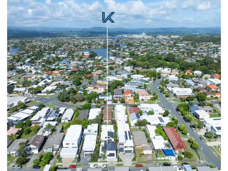 18 Sunshine Parade, Miami QLD 4220