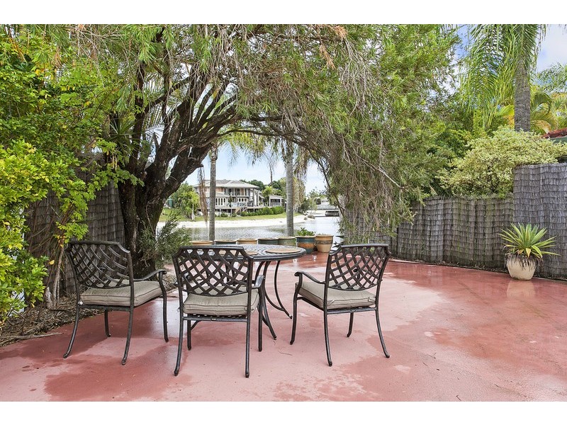 1 Parakeet Place, Burleigh Waters QLD 4220