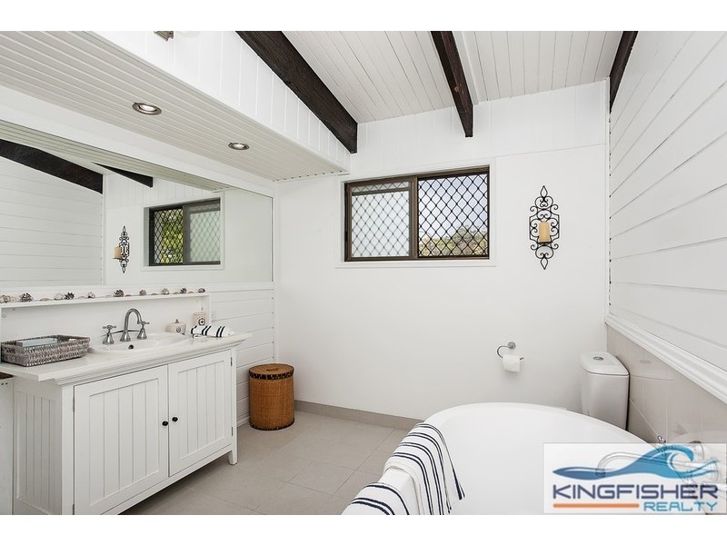 1 Parakeet Place, Burleigh Waters QLD 4220