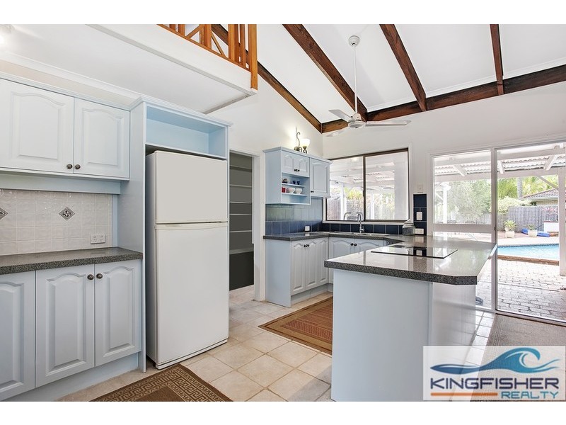 1 Parakeet Place, Burleigh Waters QLD 4220