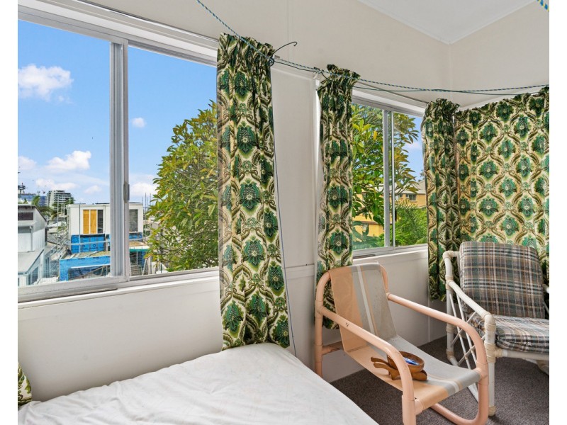 14 Hill Avenue, Burleigh Heads QLD 4220