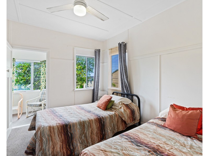 14 Hill Avenue, Burleigh Heads QLD 4220