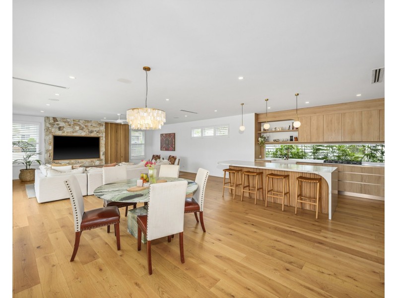 38 Burleigh Street, Burleigh Heads QLD 4220