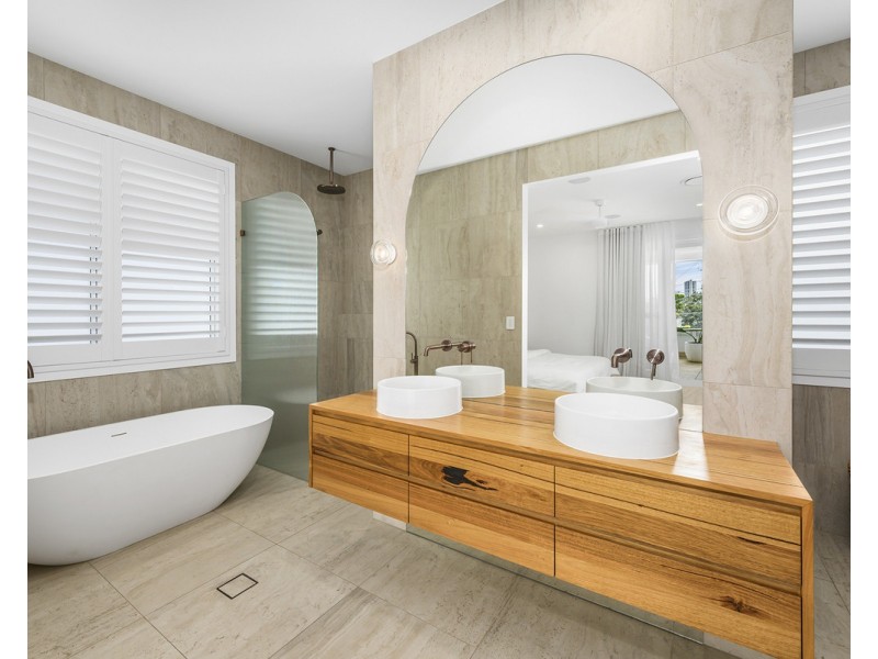 38 Burleigh Street, Burleigh Heads QLD 4220