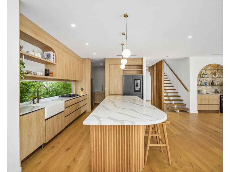 38 Burleigh Street, Burleigh Heads QLD 4220