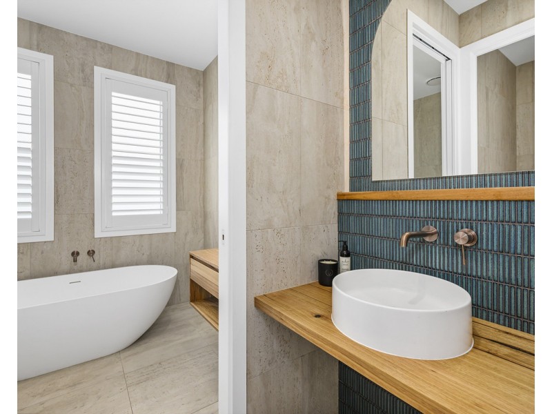 38 Burleigh Street, Burleigh Heads QLD 4220