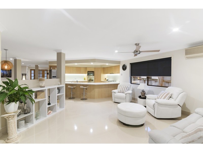 60 Sea Eagle Drive, Burleigh Waters QLD 4220
