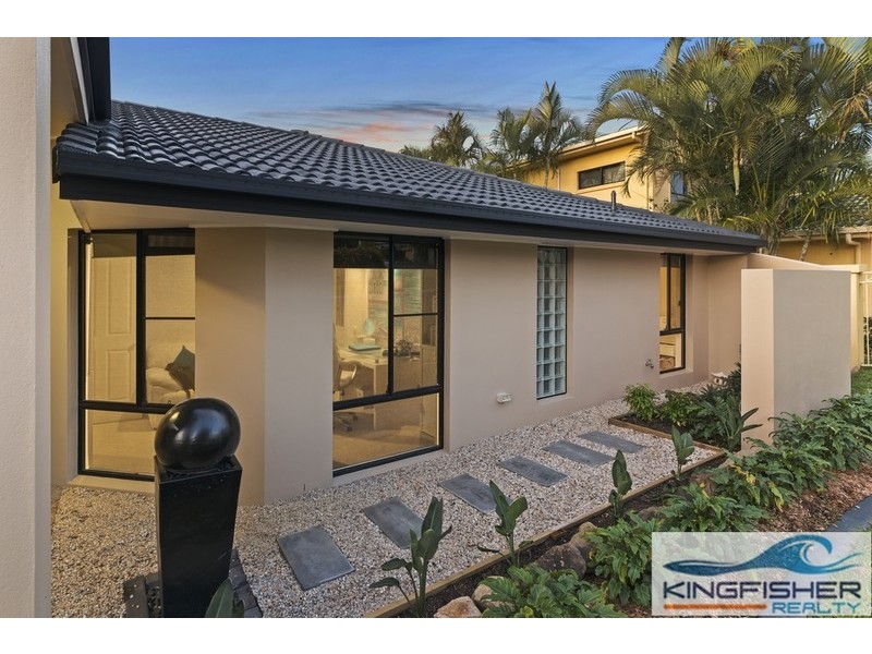 60 Sea Eagle Drive, Burleigh Waters QLD 4220