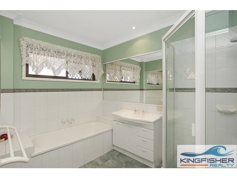 19 Tern Drive, Burleigh Waters QLD 4220