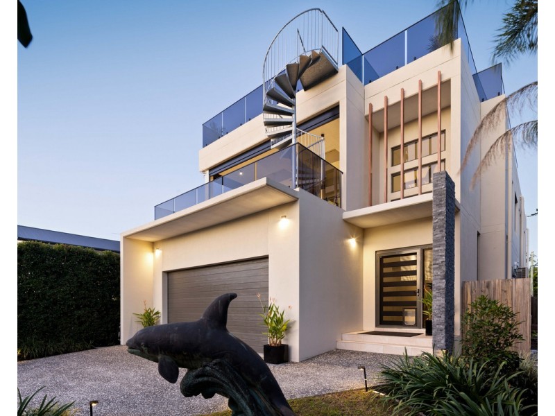 43 Nobby Parade, Miami QLD 4220