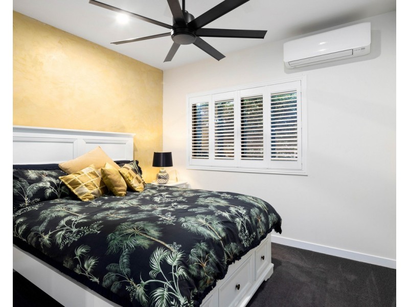 43 Nobby Parade, Miami QLD 4220
