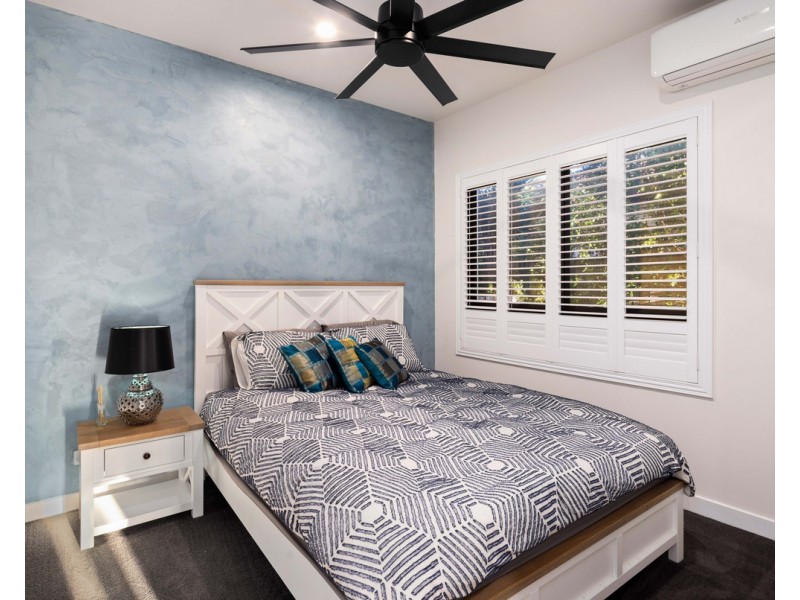 43 Nobby Parade, Miami QLD 4220