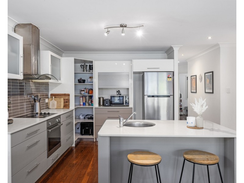 46 Twelfth Avenue, Palm Beach QLD 4221
