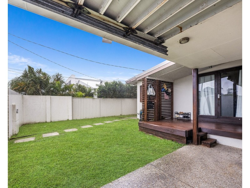 46 Twelfth Avenue, Palm Beach QLD 4221