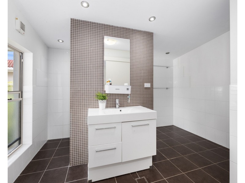 46 Twelfth Avenue, Palm Beach QLD 4221
