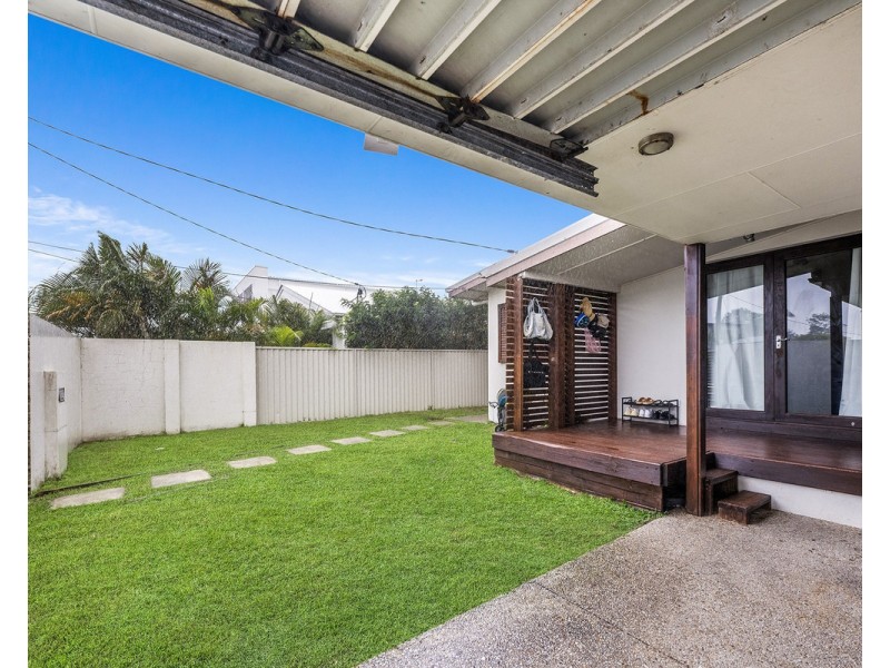 46 Twelfth Avenue, Palm Beach QLD 4221