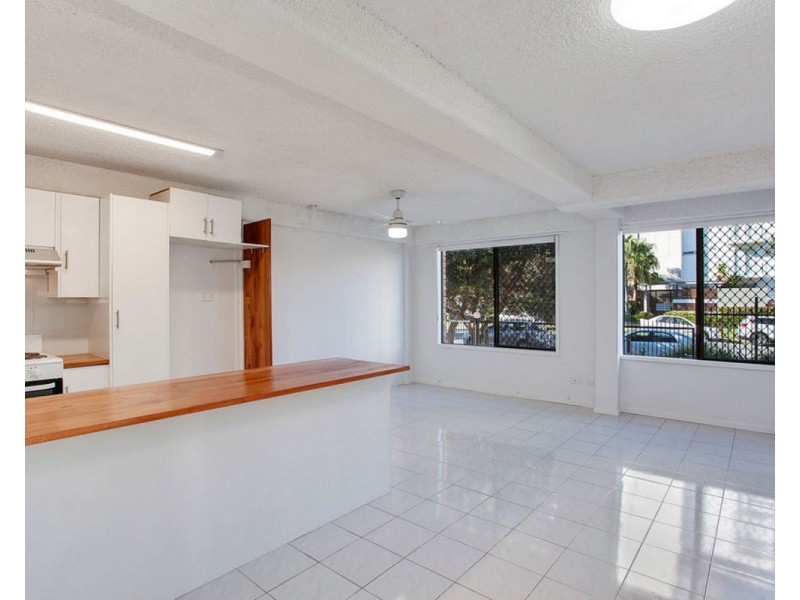 2/276 The Esplanade, Miami QLD 4220