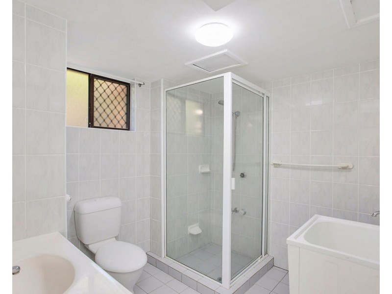 2/276 The Esplanade, Miami QLD 4220