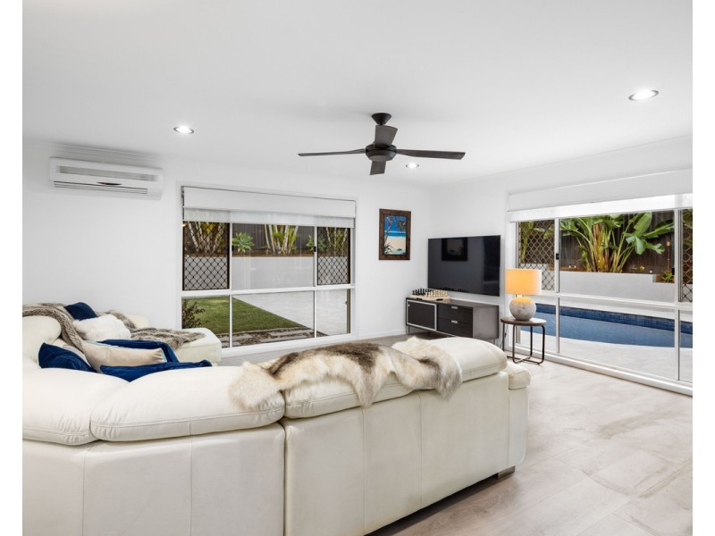 67 Camberwell Circuit, Robina QLD 4226