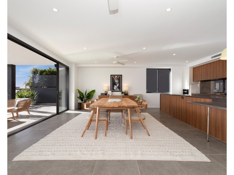 2/1 Nathan Street, Burleigh Heads QLD 4220