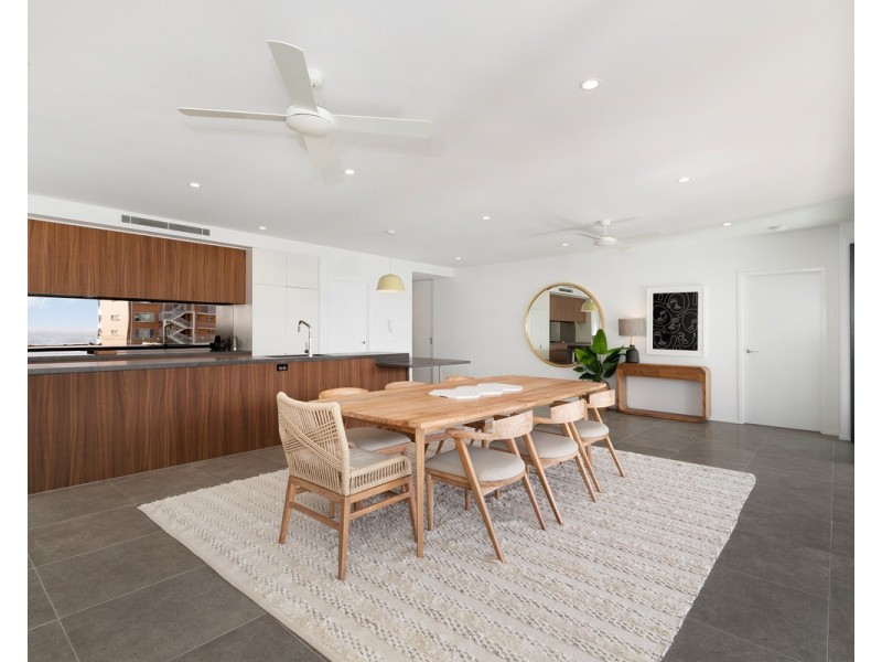 2/1 Nathan Street, Burleigh Heads QLD 4220