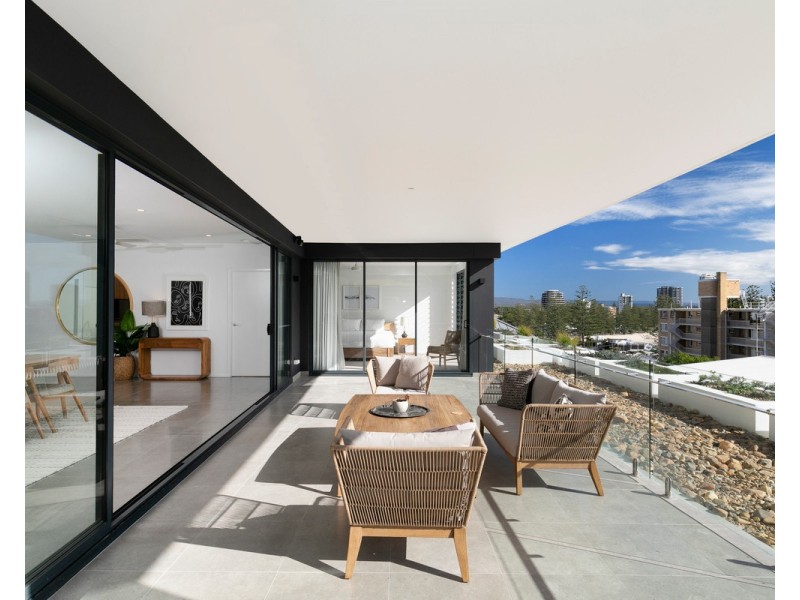 2/1 Nathan Street, Burleigh Heads QLD 4220