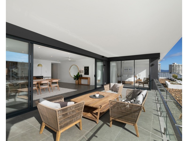 2/1 Nathan Street, Burleigh Heads QLD 4220