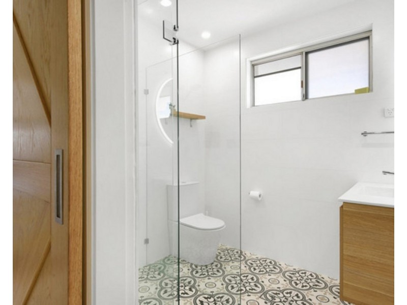 2/8 Russell Court, Miami QLD 4220