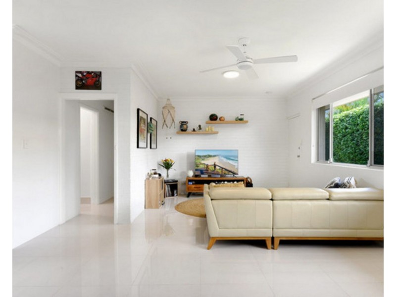 2/8 Russell Court, Miami QLD 4220