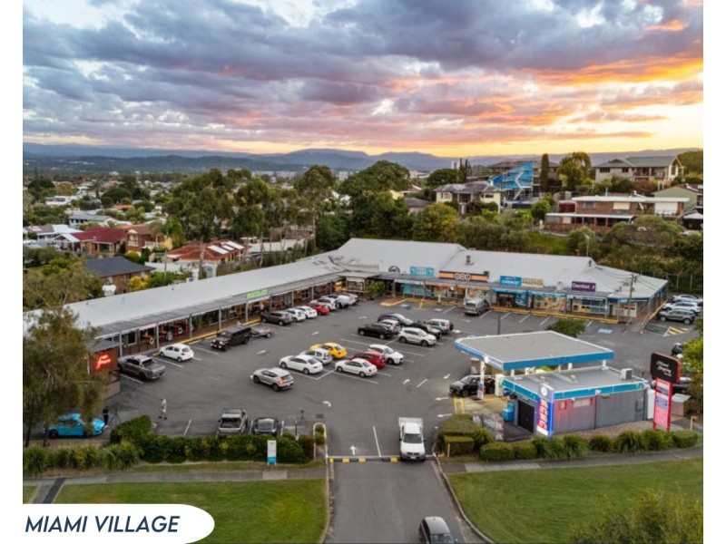 2/8 Russell Court, Miami QLD 4220