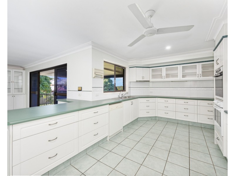 28 Tallebudgera Creek Road, Burleigh Heads QLD 4220