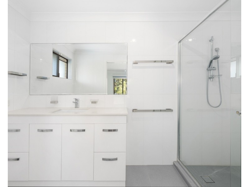 28 Tallebudgera Creek Road, Burleigh Heads QLD 4220