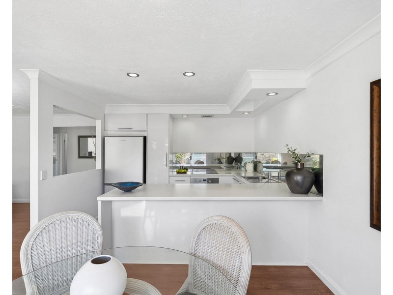 2/26 – 30 Dunlin Drive, Burleigh Waters QLD 4220
