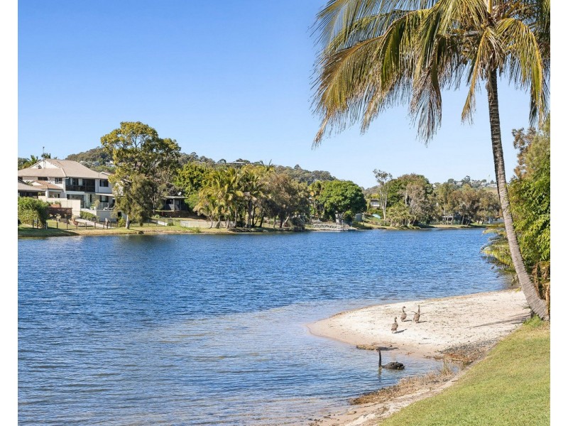2/26 – 30 Dunlin Drive, Burleigh Waters QLD 4220